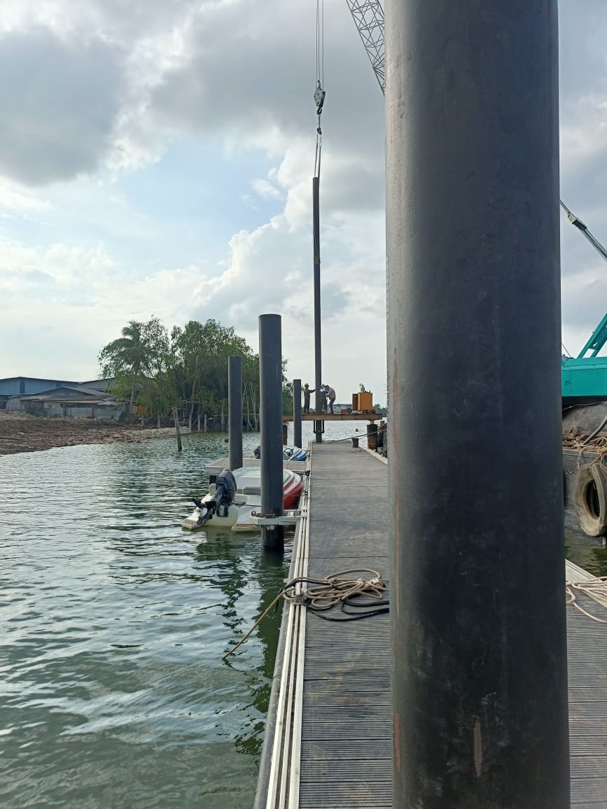 Piling Works at K11, Tanjung Agas gallery image