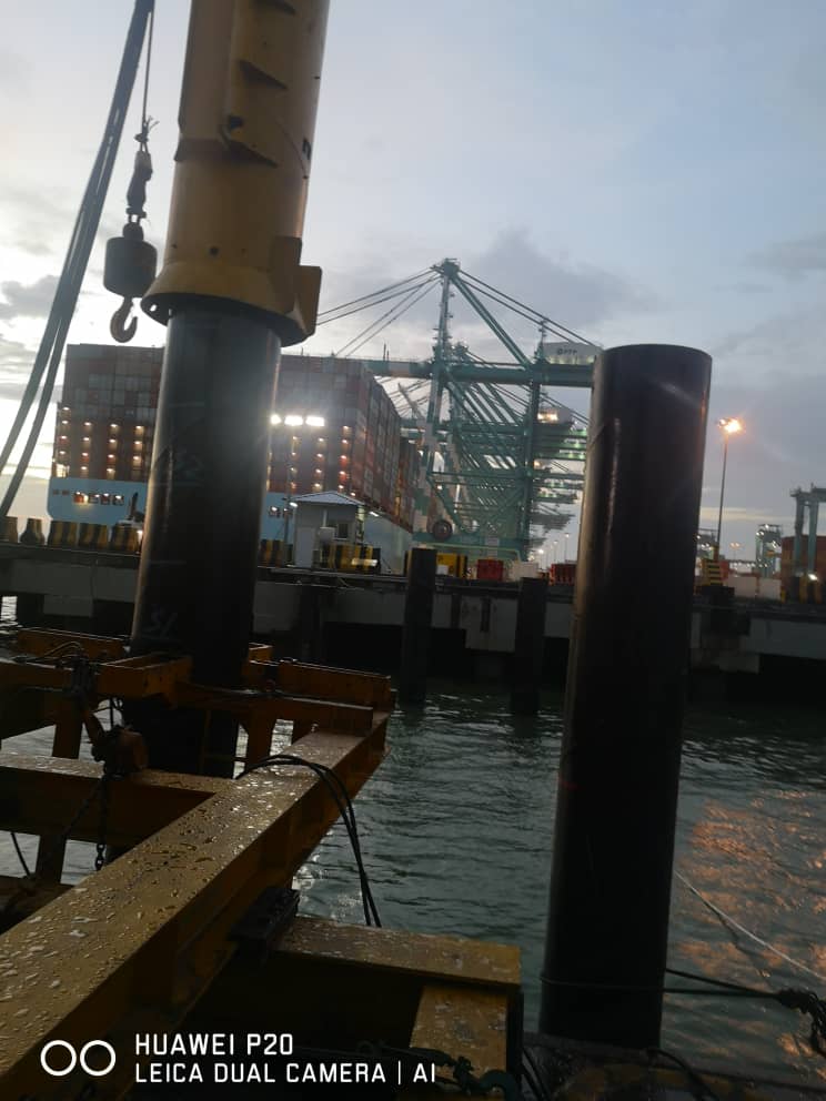 Piling Works at Site Pelabuhan Tanjung Pelepas gallery image